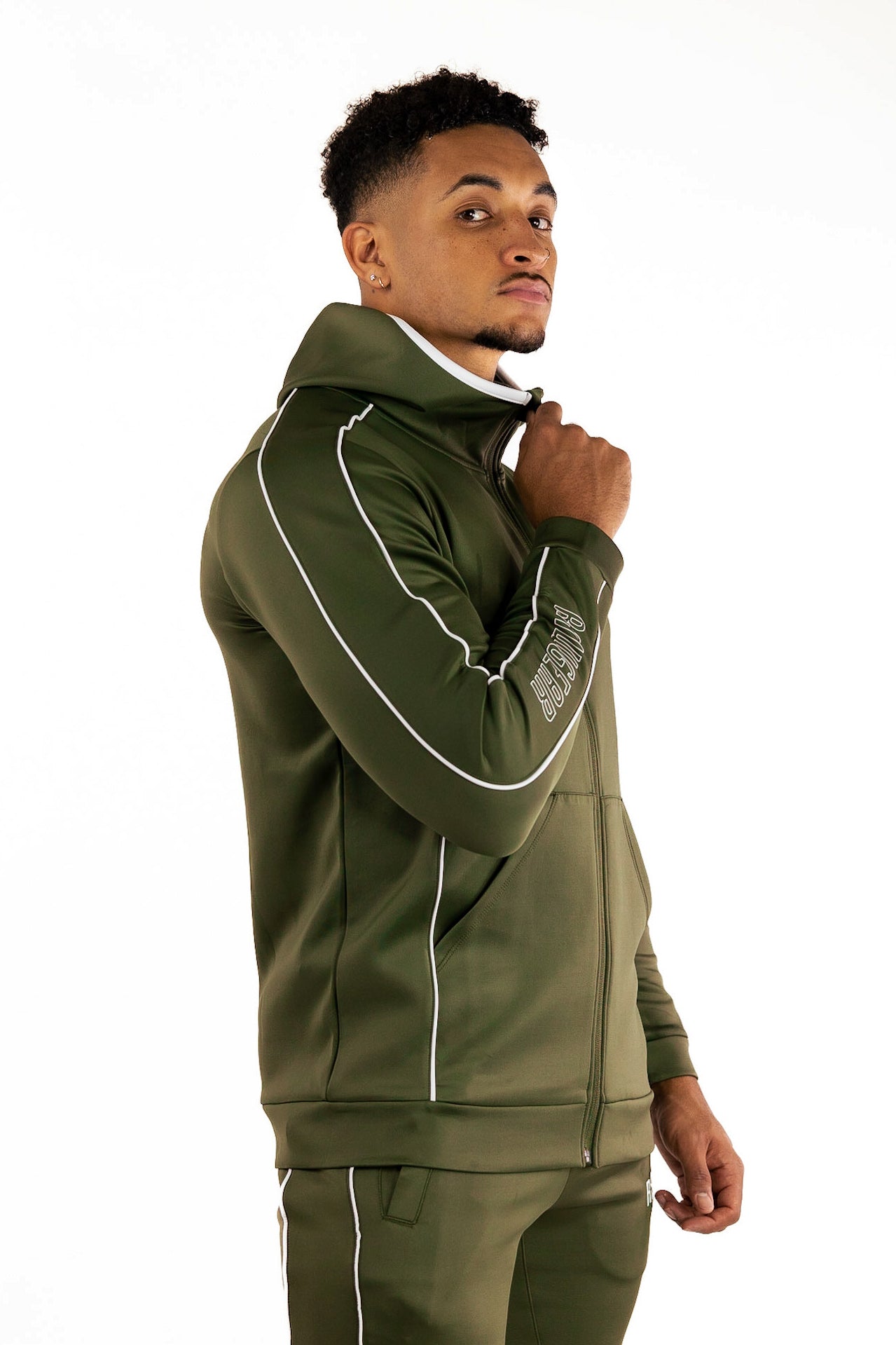 Essential Track Jacket- RG507